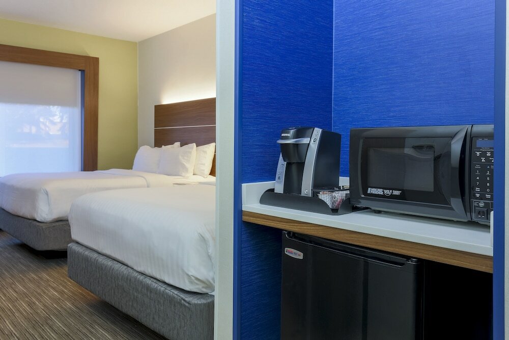 Фото Holiday Inn Express Rochester Ne- Irondequoit, an Ihg Hotel