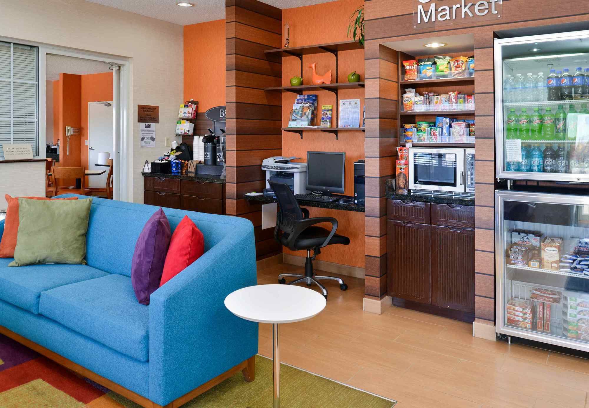 Фото AmericInn by Wyndham Duluth