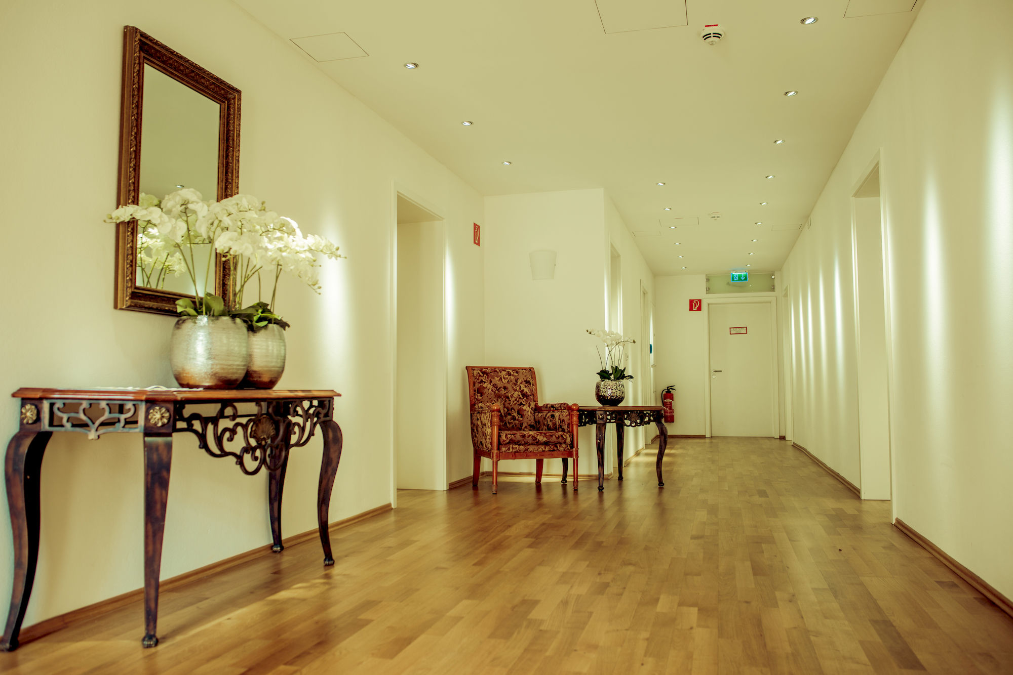 Фото Bohemian Hotel