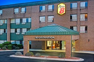 Гостиница Super 8 by Wyndham Raleigh North East