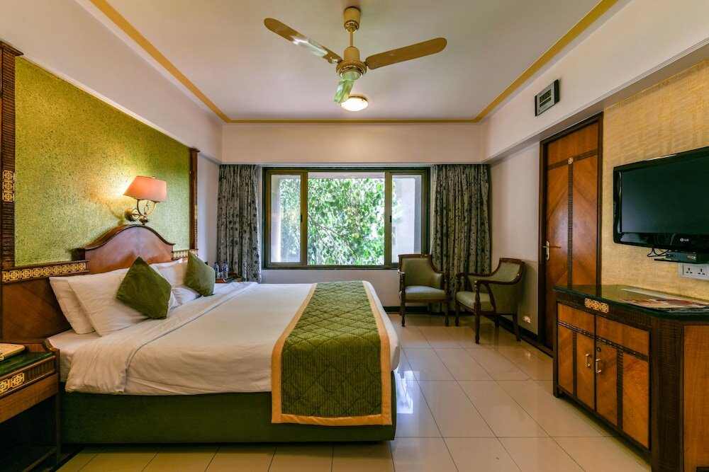 Фото The International by Tunga