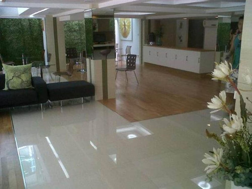 Фото Nantra Sukhumvit 39 Hotel