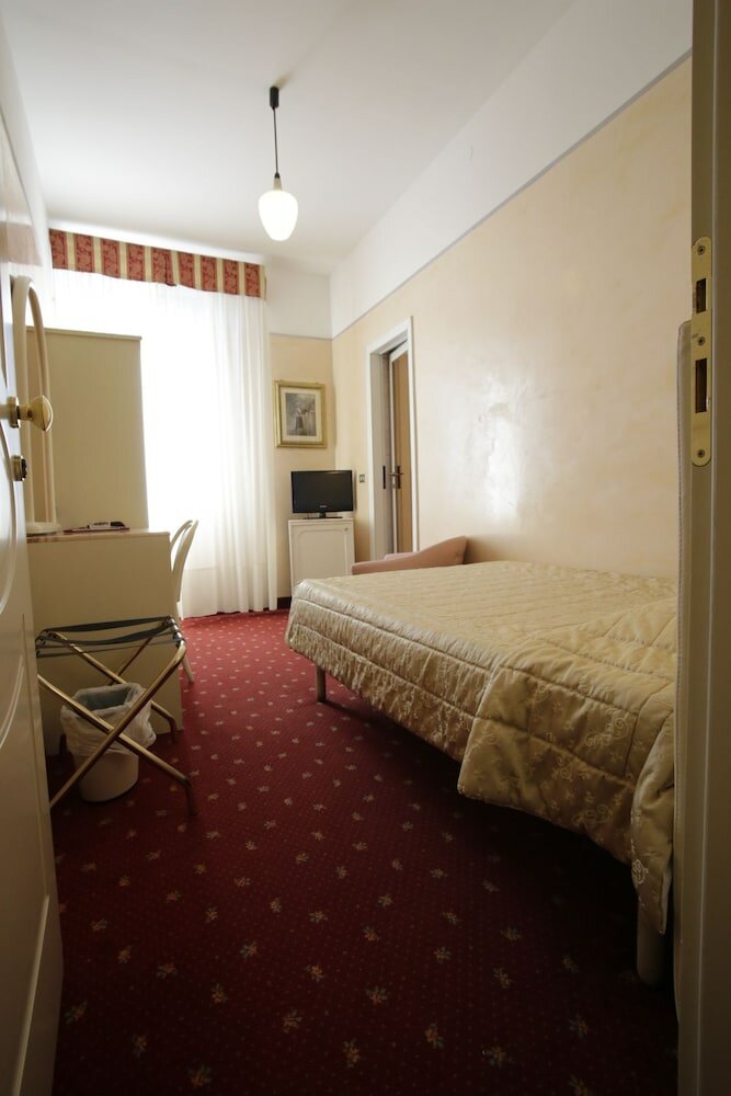 Фото Hotel Vienna Ostenda