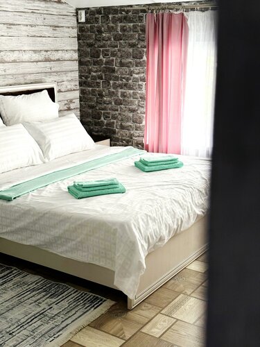 Гостиница Три  Кита в Братском районе