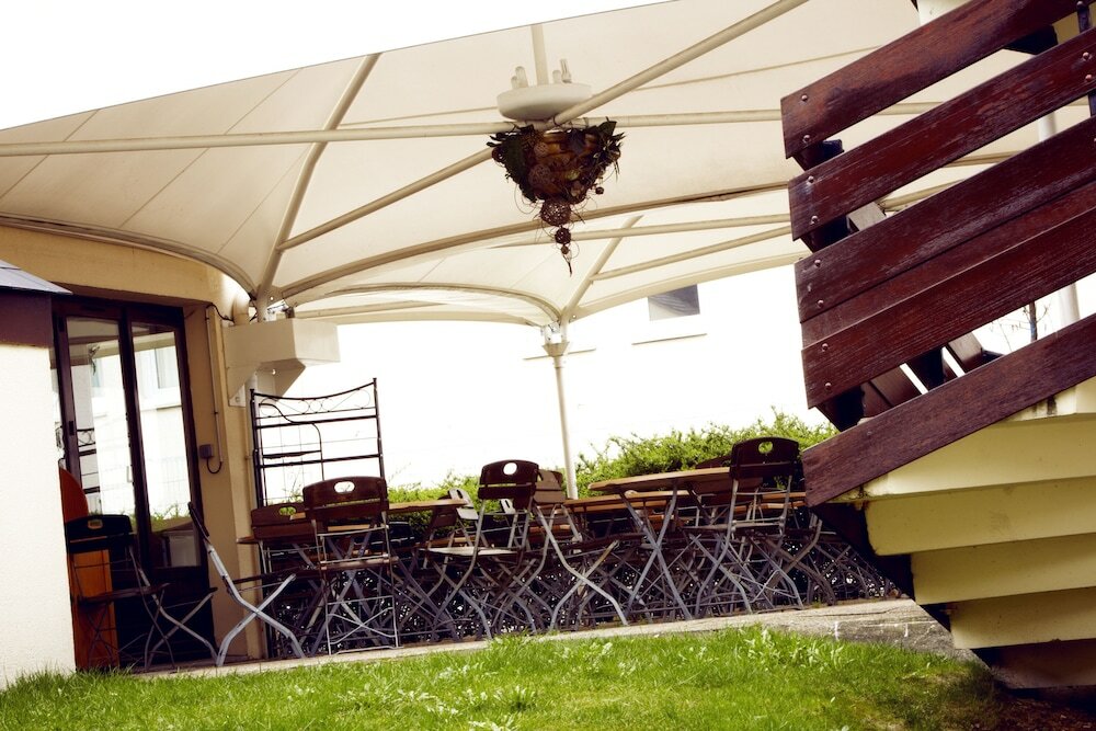 Фото Campanile Hotel Senlis