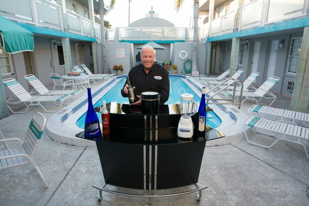 Фото Camelot Beach Suites