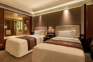 Гостиница Howard Johnson Jinyi Hotel Chongqing