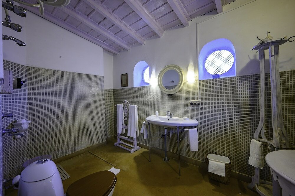 Фото Neemrana's - Ramgarh Bungalows