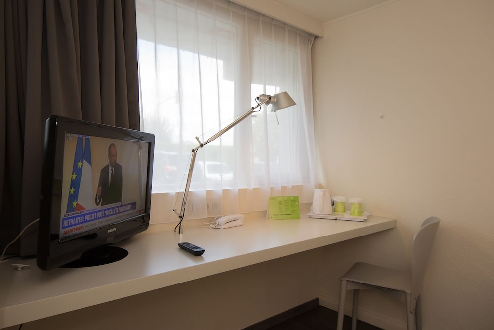 Фото Hôtel Campanile Reims Ouest - Tinqueux