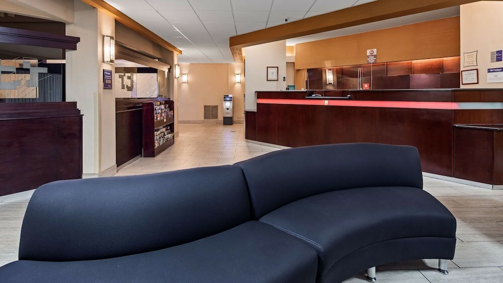 Фото Best Western Plus Reading Inn & Suites