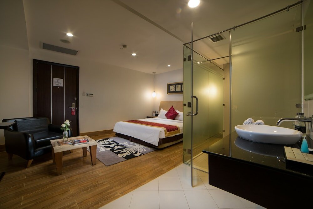 Фото The Hanoi Club Hotel & Residences