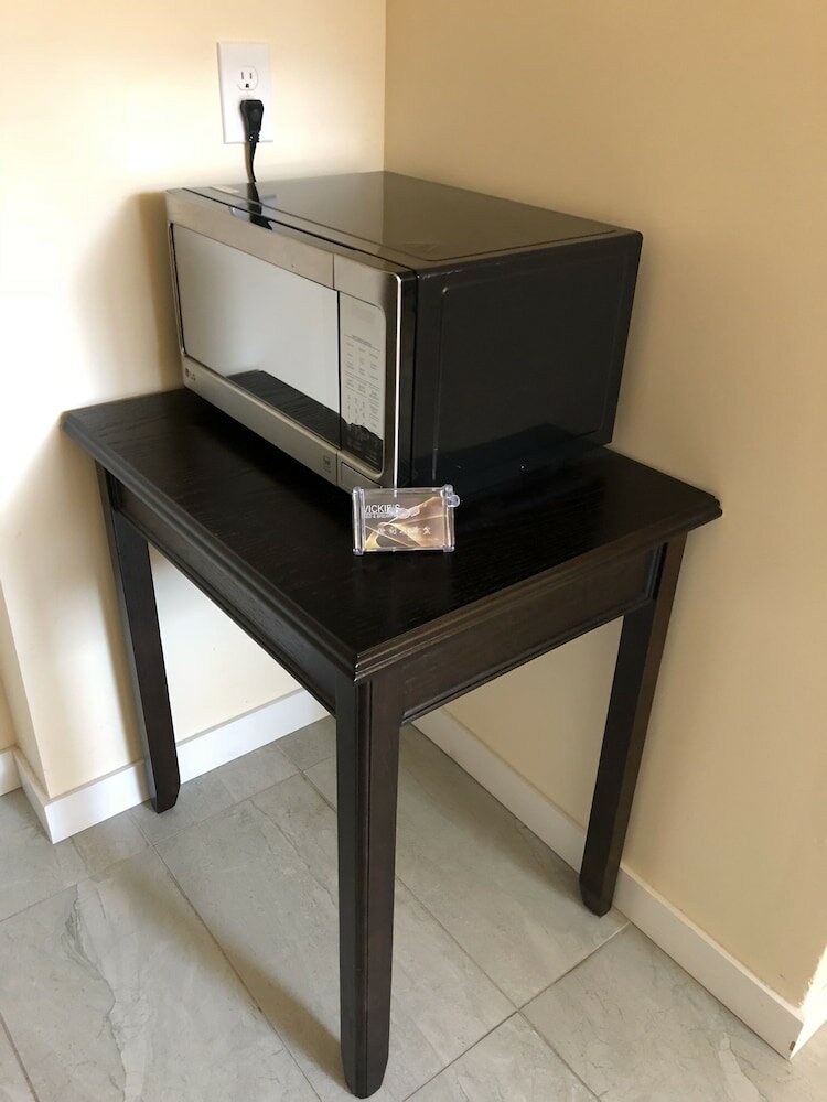 Фото Yvr Vickie’s Bed and Breakfast