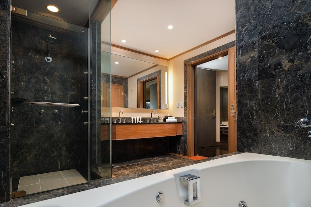 Фото Crowne Plaza Bangkok Lumpini Park, an Ihg Hotel