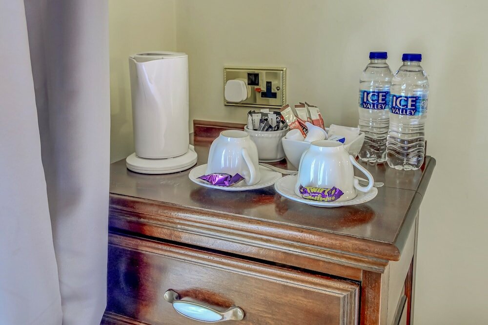 Фото Oyo Avenue House