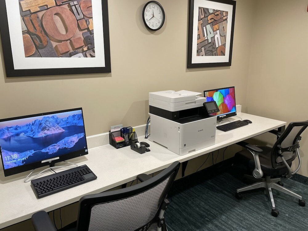 Фото Candlewood Suites Chester - Philadelphia International Airport, an Ihg Hotel