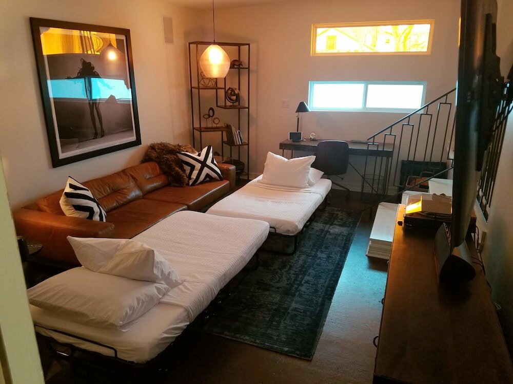 Фото The Eastside Lodge Austin