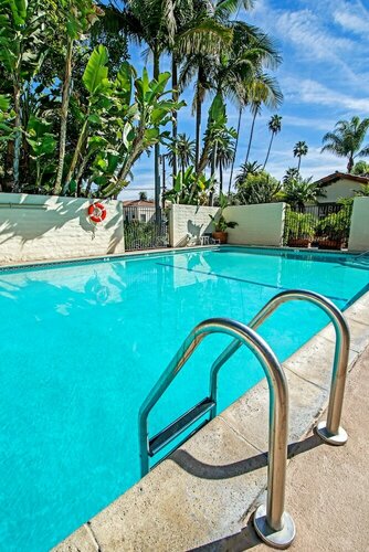 Внешний вид отеля Franciscan Inn & Suites в Санта-Барбаре, фото 5