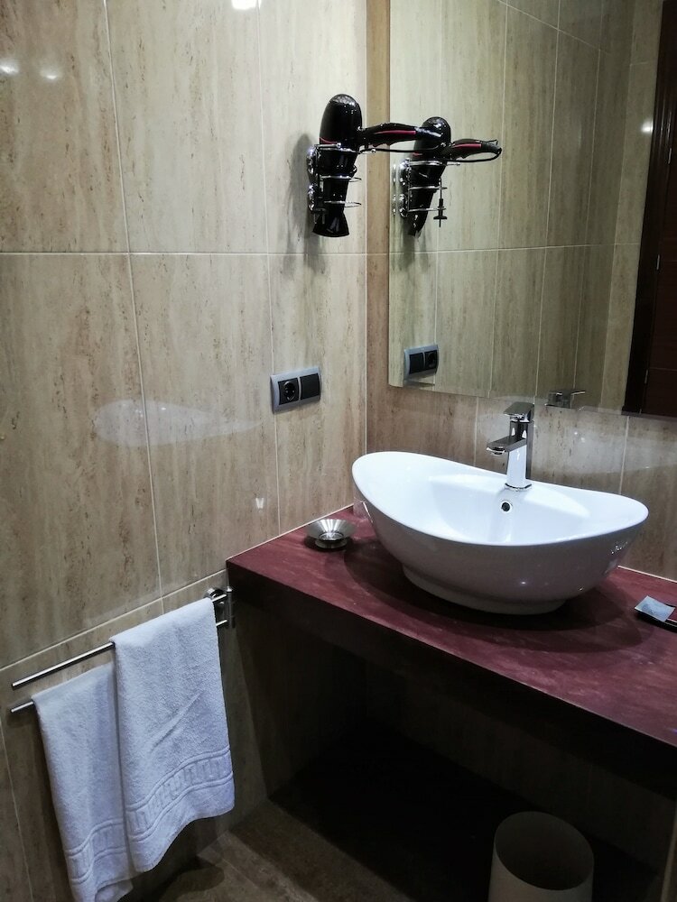 Фото Lb Lebrija Hotel