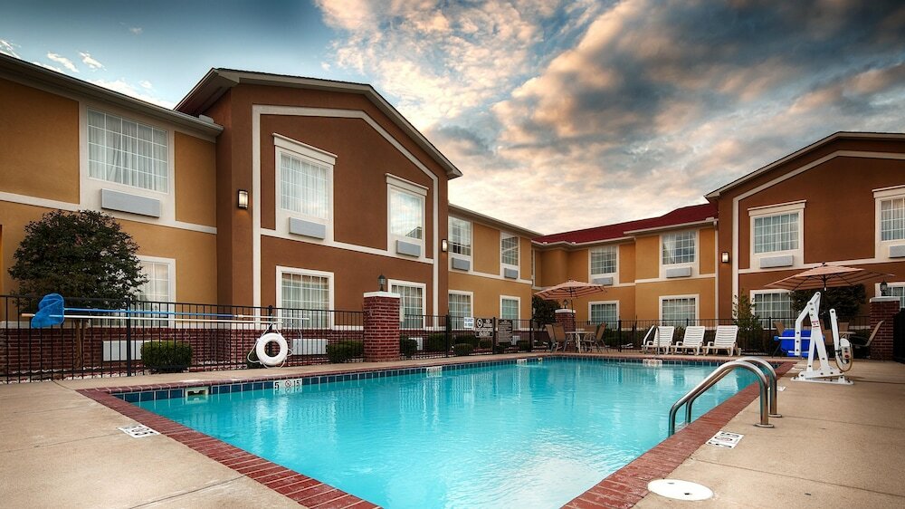 Фото Best Western Sherwood Inn & Suites