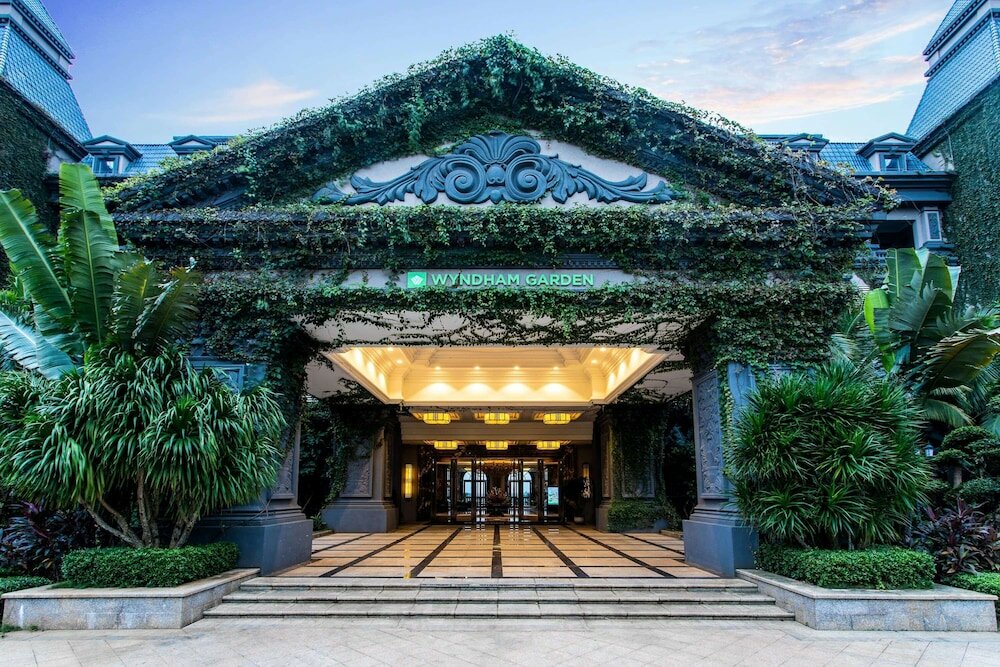 Фото отеля 2