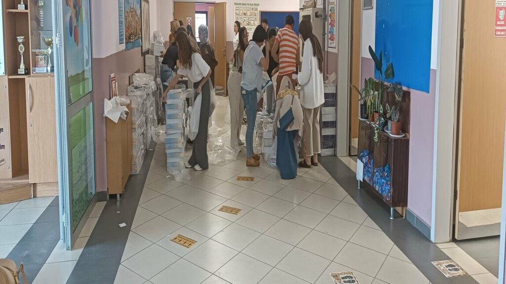 School Diler Demir Middle School, Gebze, photo