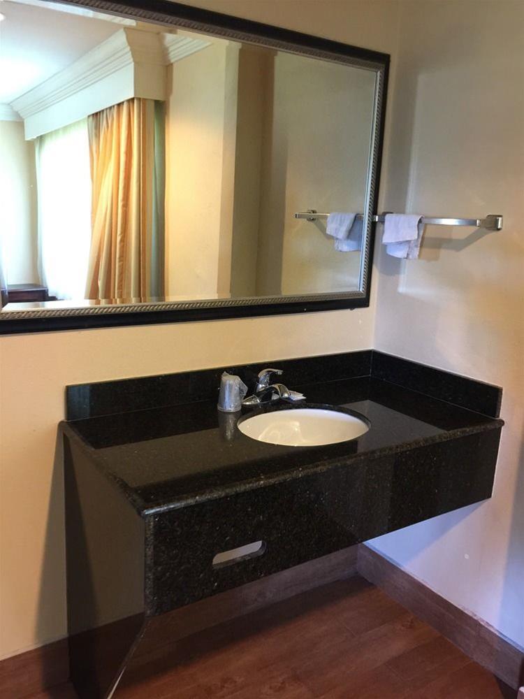 Фото Hyland Motel Van Nuys