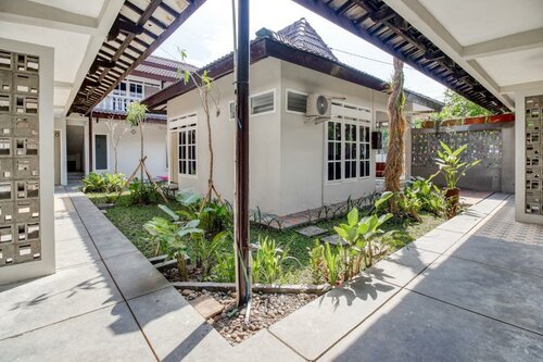 Гостиница RedDoorz near Malioboro Tugu Station Jogja 2 в Джокьякарте