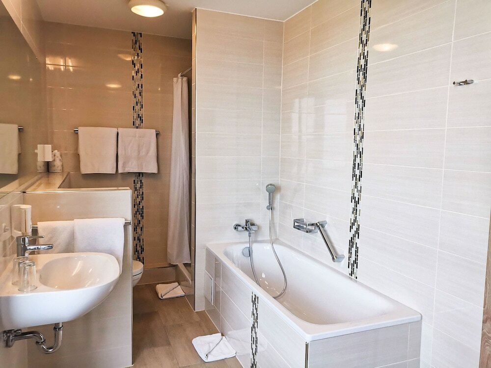 Фото Hotel Mainzer Hof