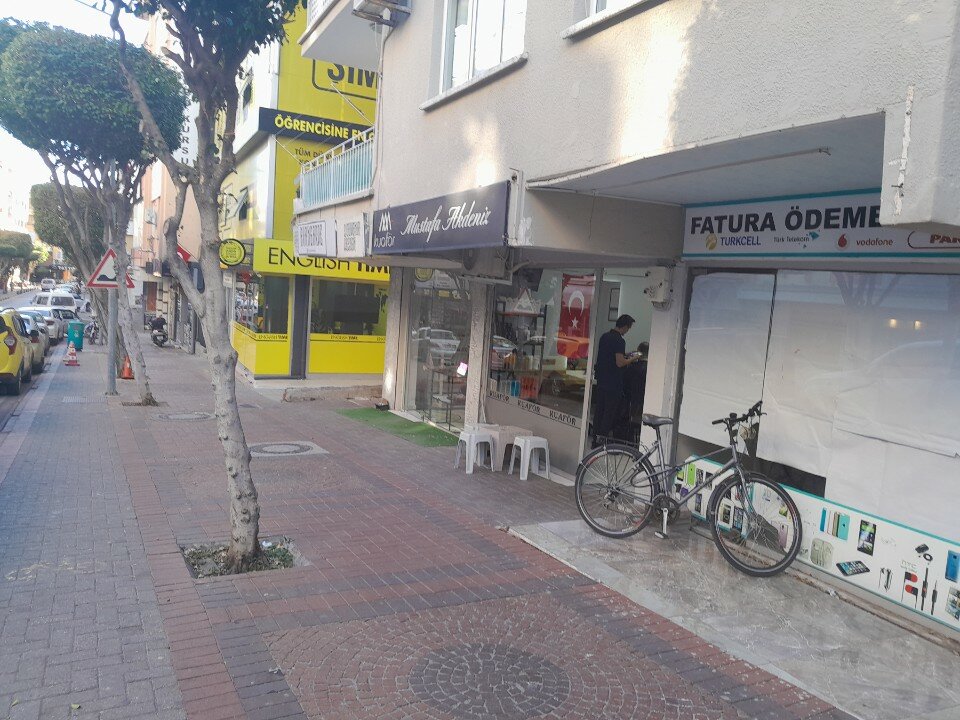 Kuaför Mustafa Akdeniz Berber - Erkek Kuaförü - Hairdresser
