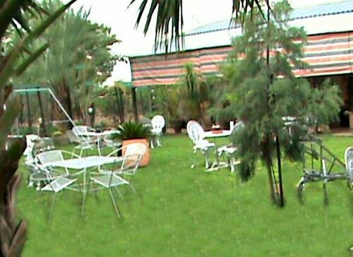 Гостиница Tshimologo Farm Guest House во Франсистауне