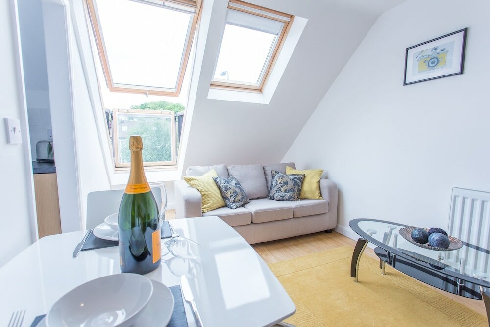 Фото The Rana Apartments