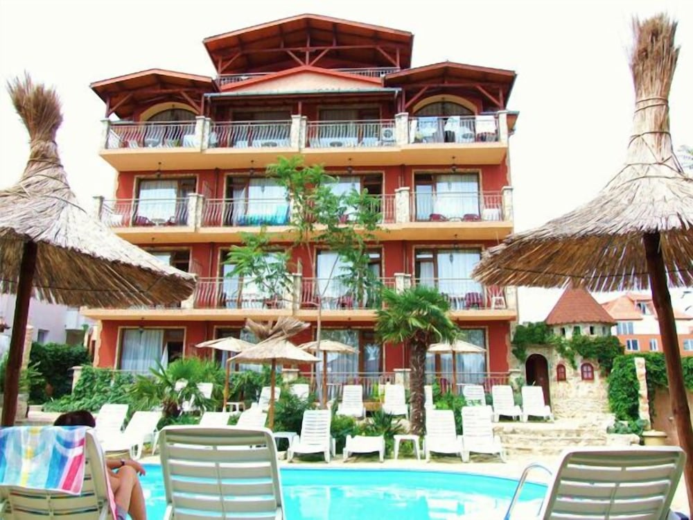 Фото Family hotel Tropicana