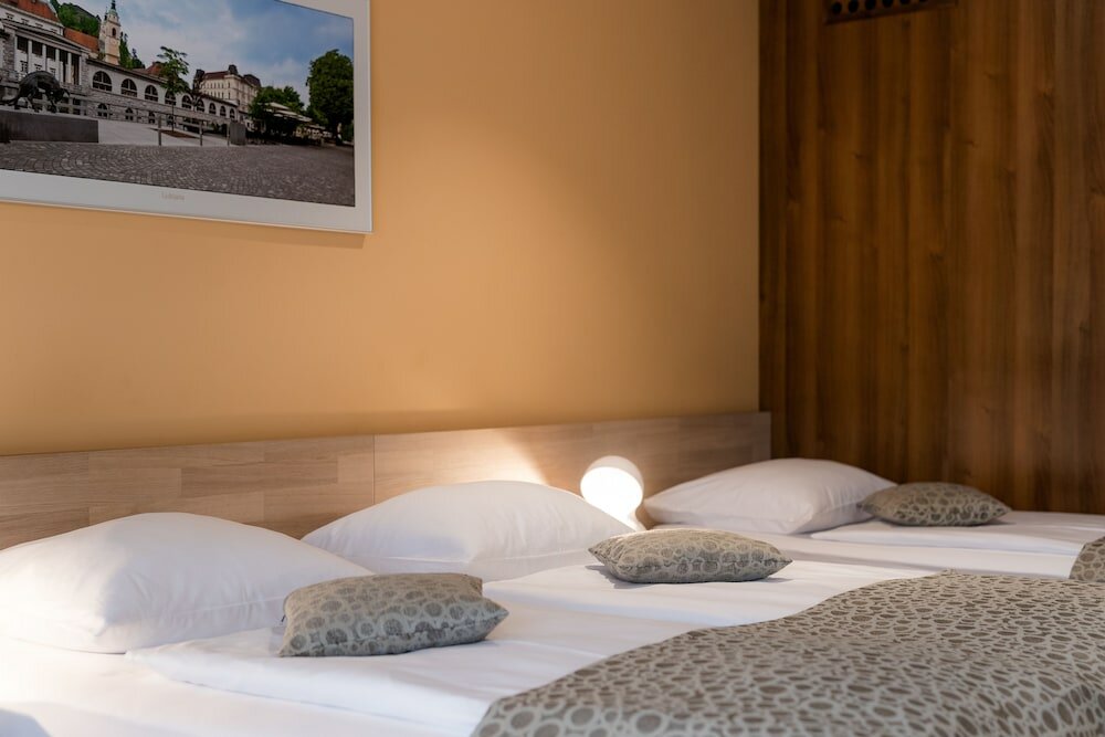 Фото Hotel Florjanckov Hram