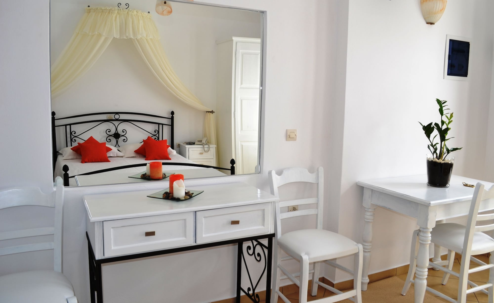 Фото Anthonas Apartments