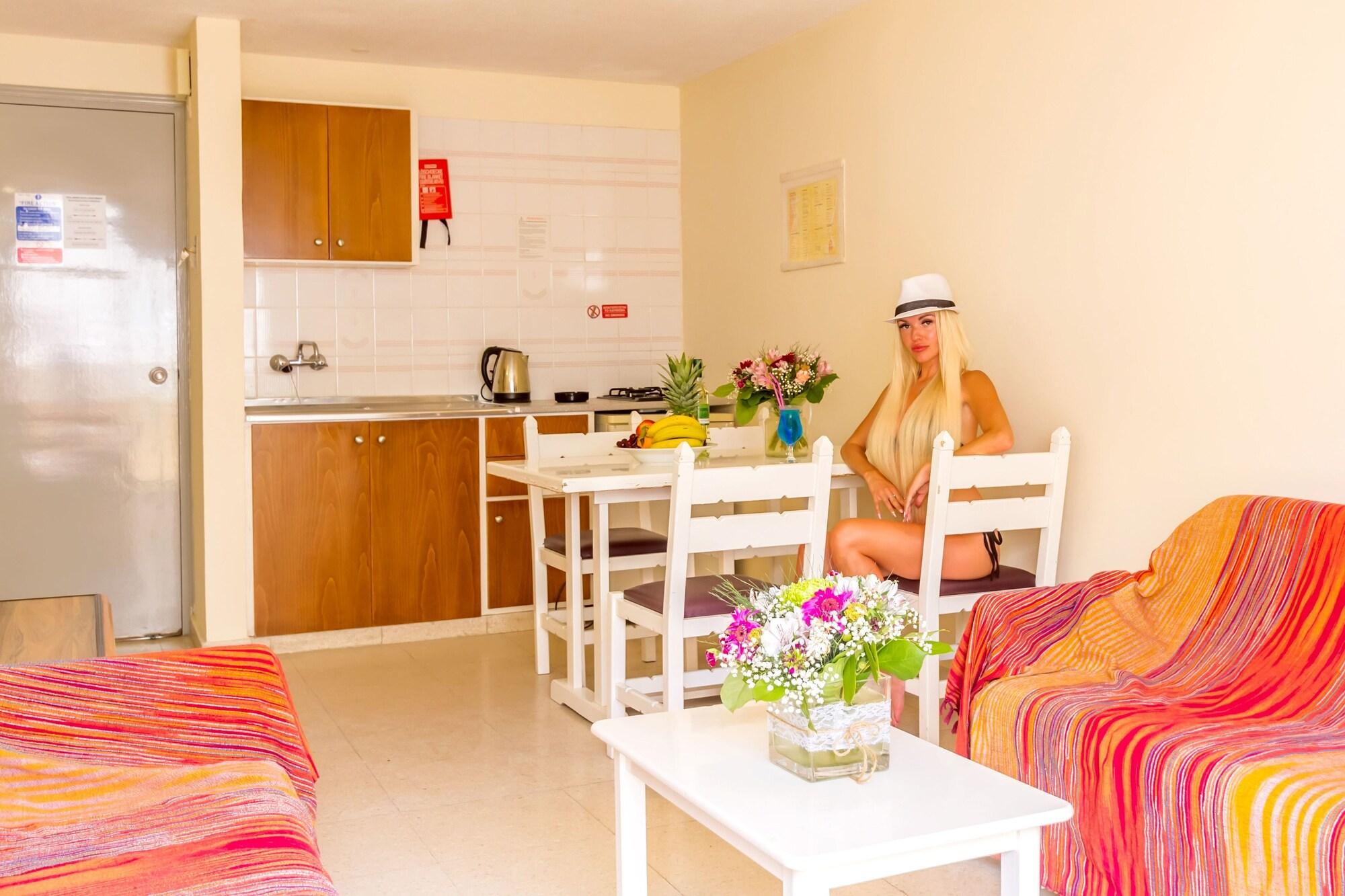 Фото Paul Marie Hotel Apartments