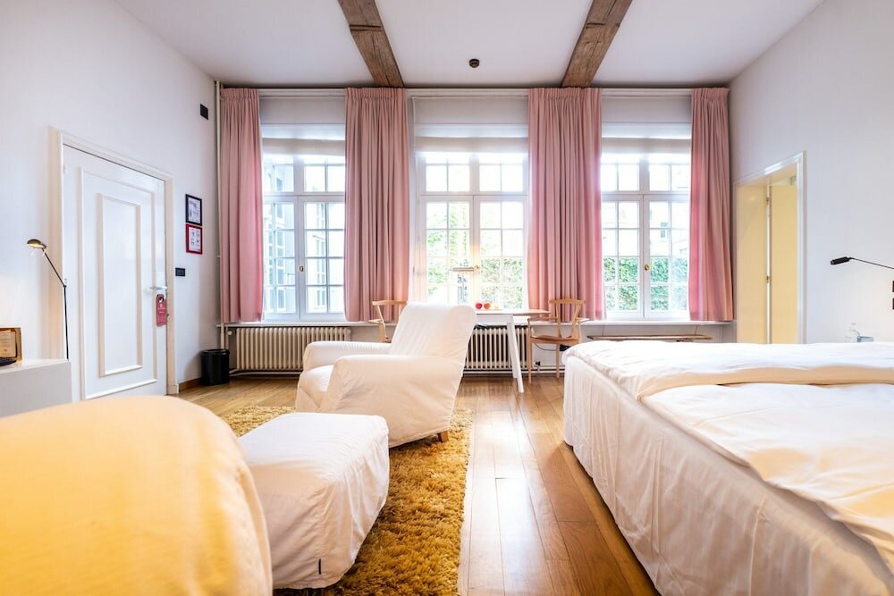 Фото Hotel De Witte Lelie