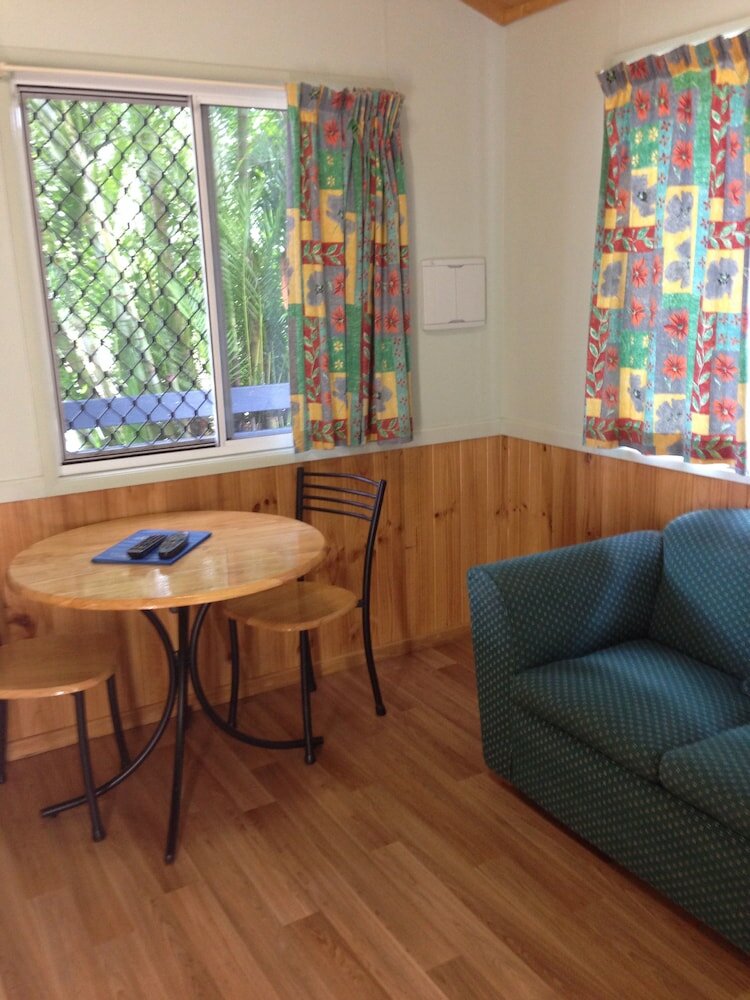 Фото Riverside Tourist Park