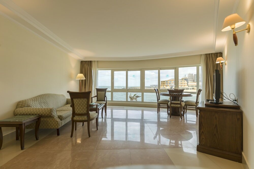 Фото Sunrise Alex Avenue Hotel