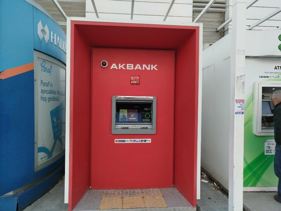 آلة صرف النقود الأوتوماتيكية Akbank ATM ، بورصة، صورة