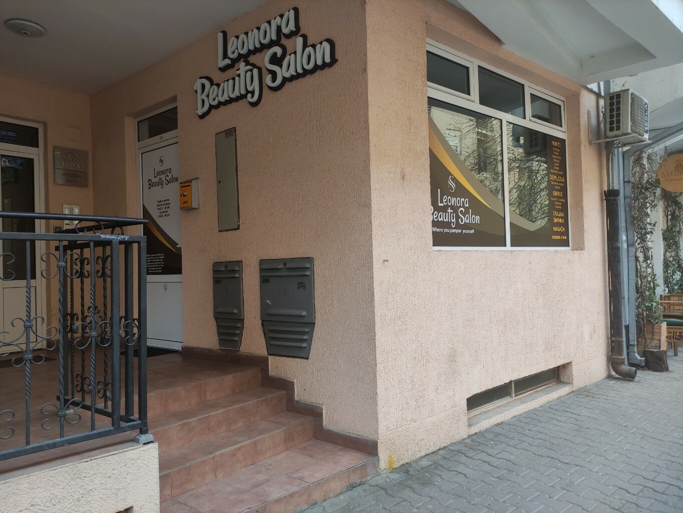 Leonora
