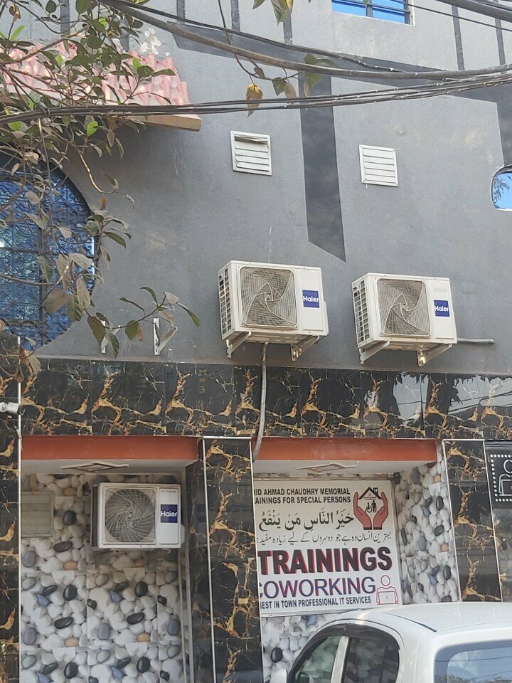 Training I. T Trainings, Lahore, photo