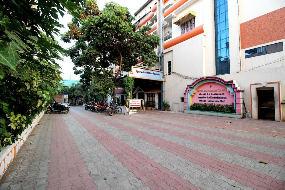 Фото Hotel Manickam Grand