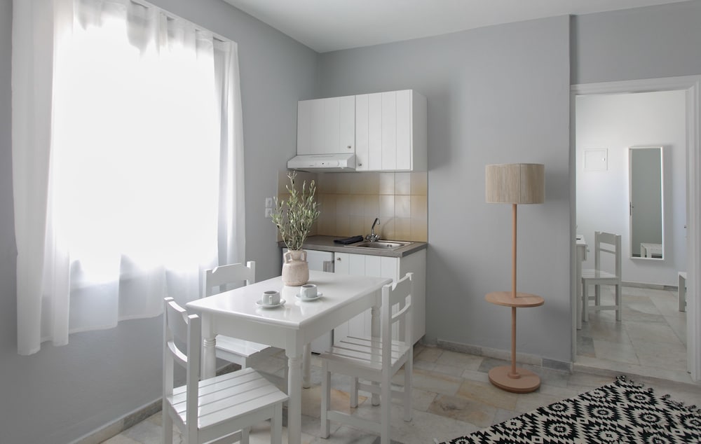 Фото Ippokampos Town Apartments