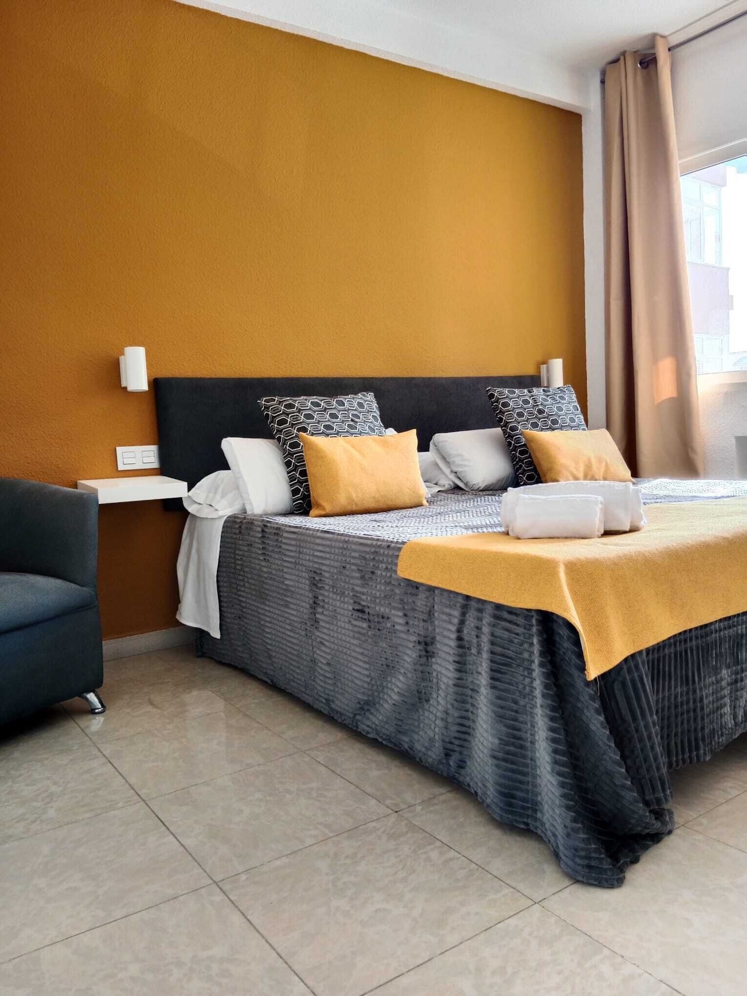 Фото Apartamentos El Velero