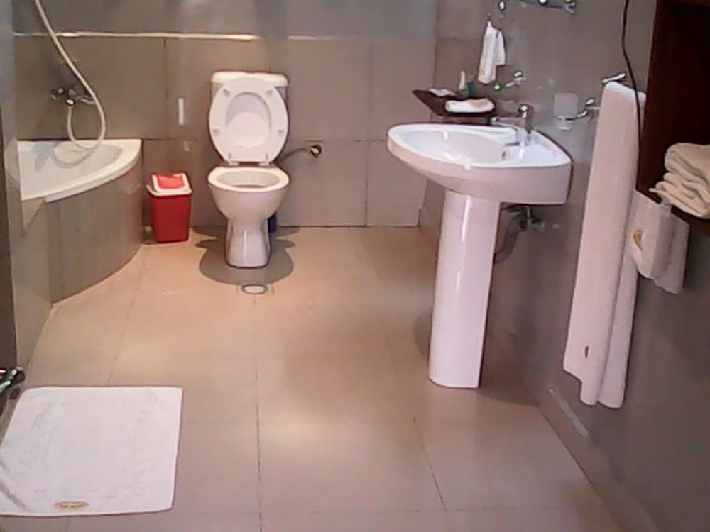 Фото Flame Tree Village