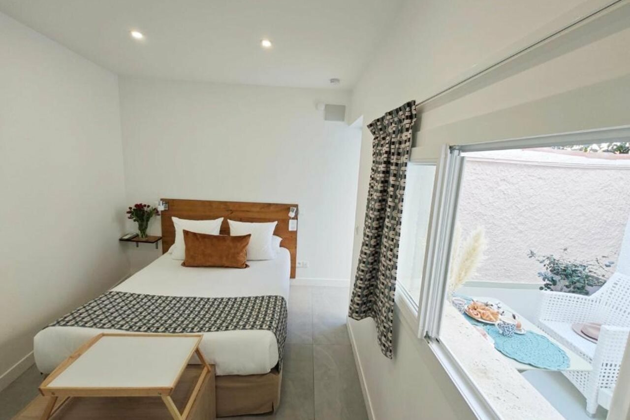 Фото Hotel Des Calanques