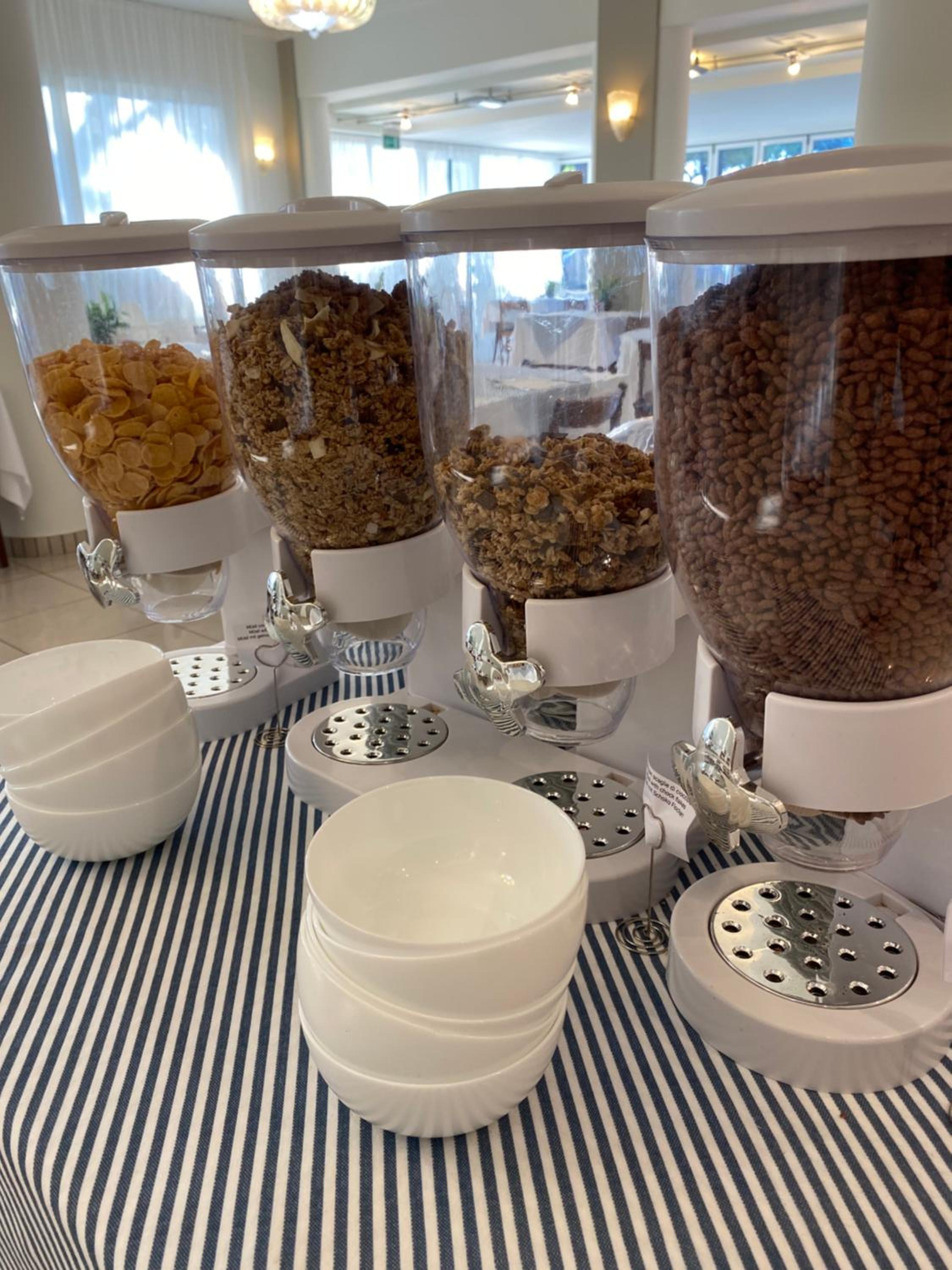 Фото Petit Hotel