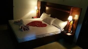 Фото Intellectual Inn Hotel