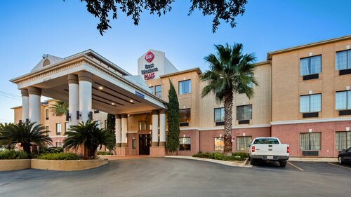 Гостиница Best Western Plus Hill Country Suites в Сан-Антонио