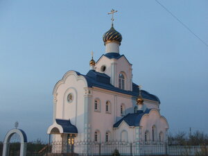 Церковь Архангела Михаила (ул. Чибисова, 1, станица Романовская), православный храм в Ростовской области